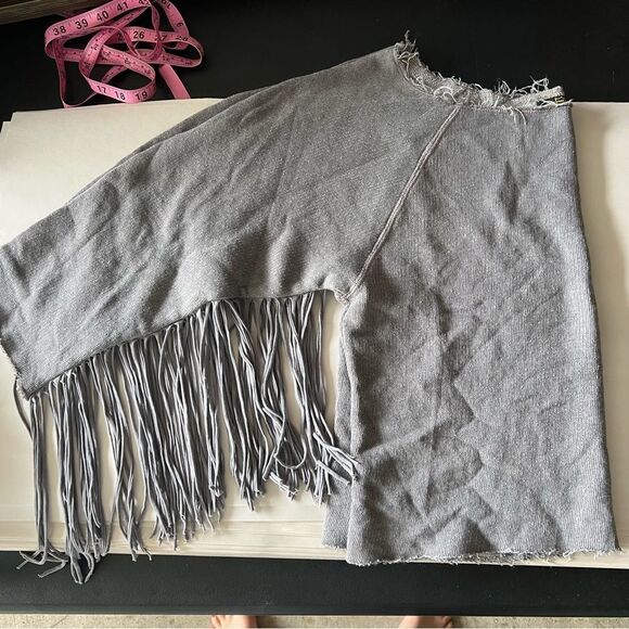 Hollywood Trading Company Gray Fringe Raw Hem Sweatshirt Large - Picture 11 of 12